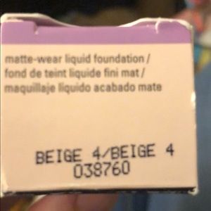 Timewise Matte wear liquid foundation